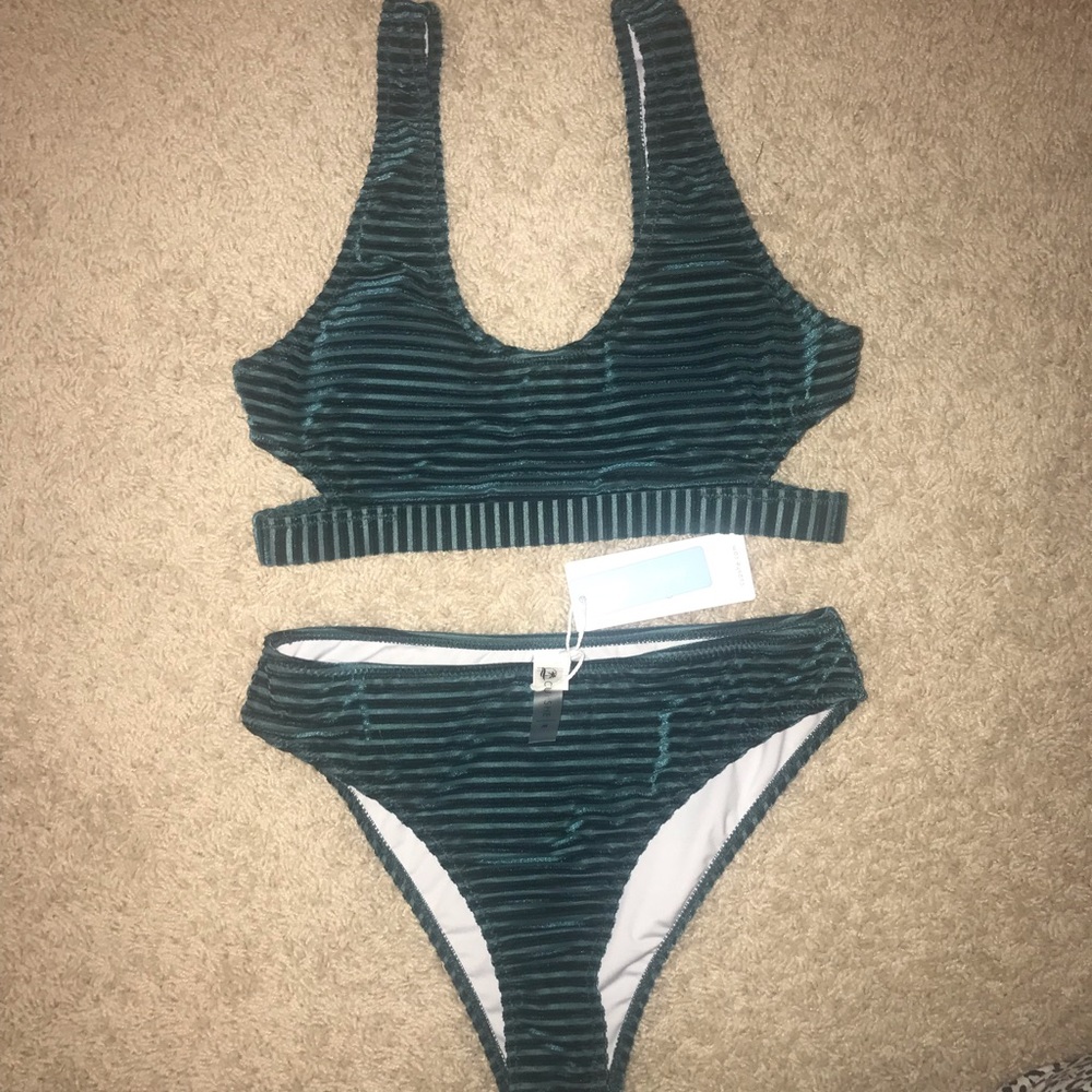 BRAND NEW 2019 Style Medium Cupshe Bikini!